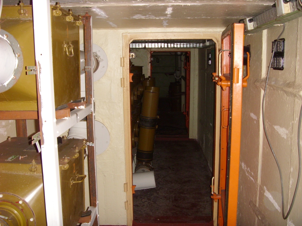 Zuluftstollen rechts