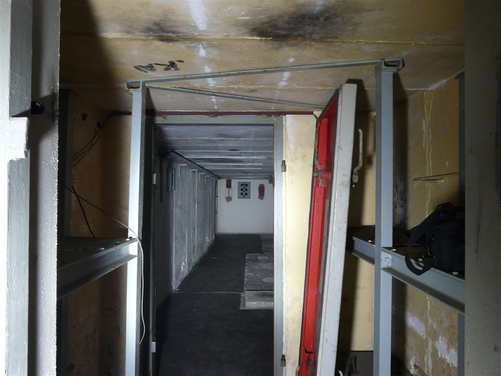 Sanitärstollen links