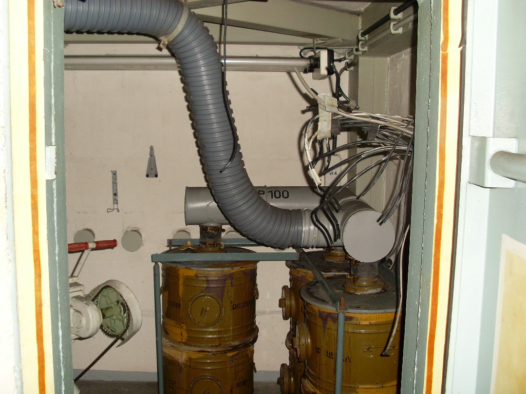 linker Zuluftstollen