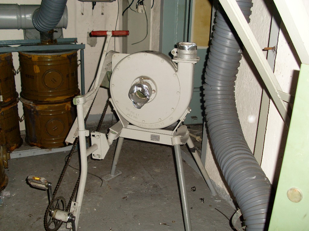 linker Zuluftstollen