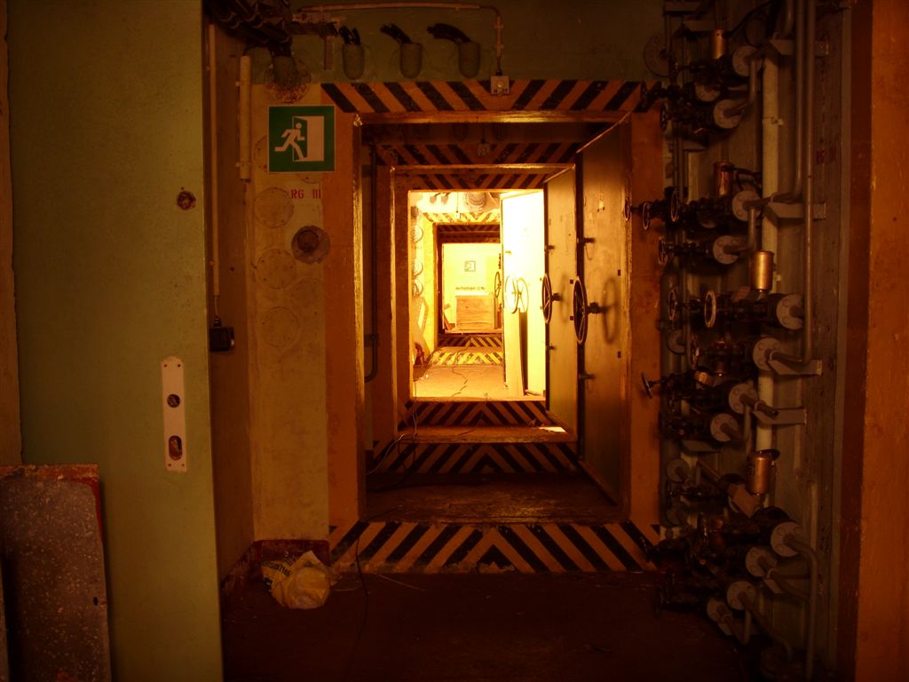 Eingangsbereich, Blick zum Eingang