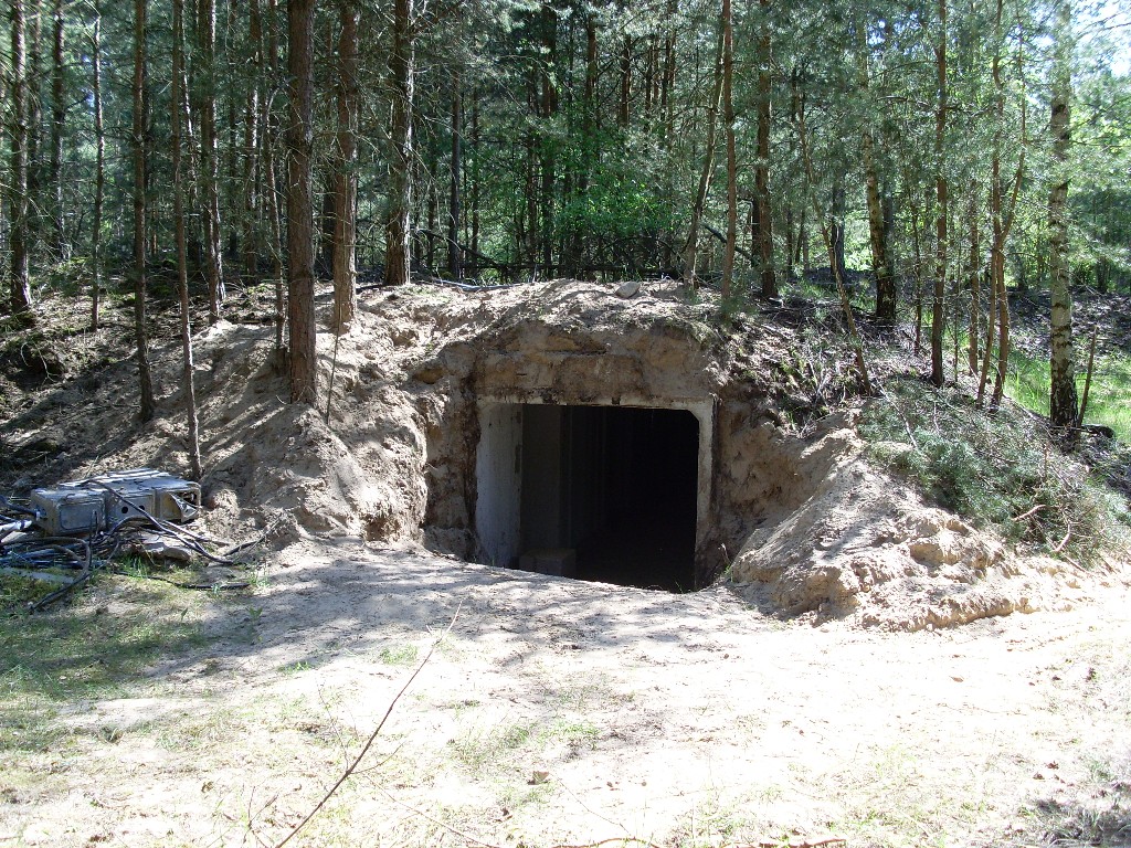 geöffneter Tunnel der Schrottis