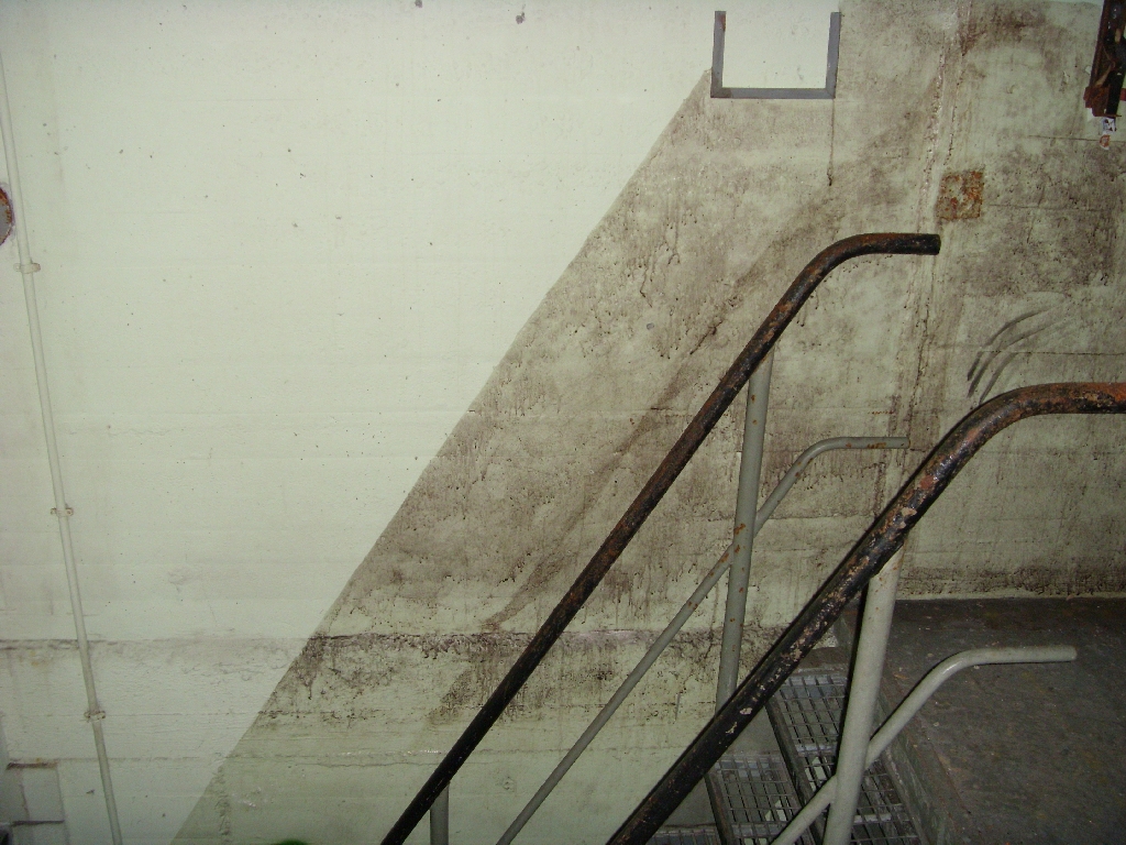 Treppe zum 2.UG im TO 44