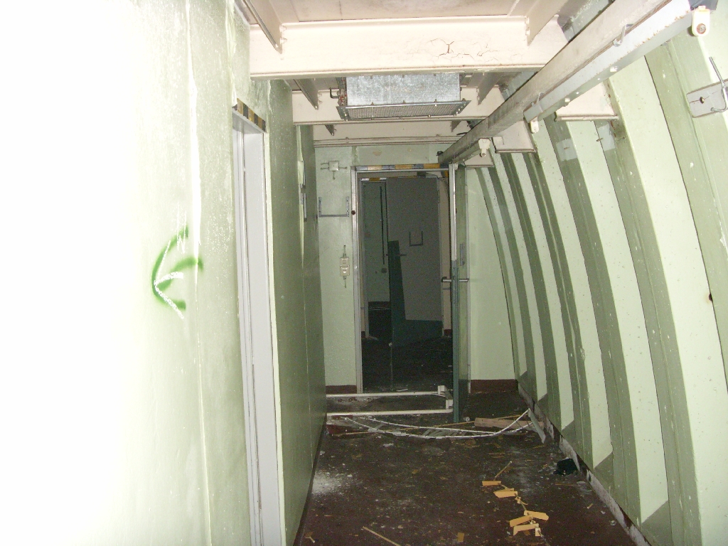 Hauptgang 2.UG FB 75 West  des TO 44