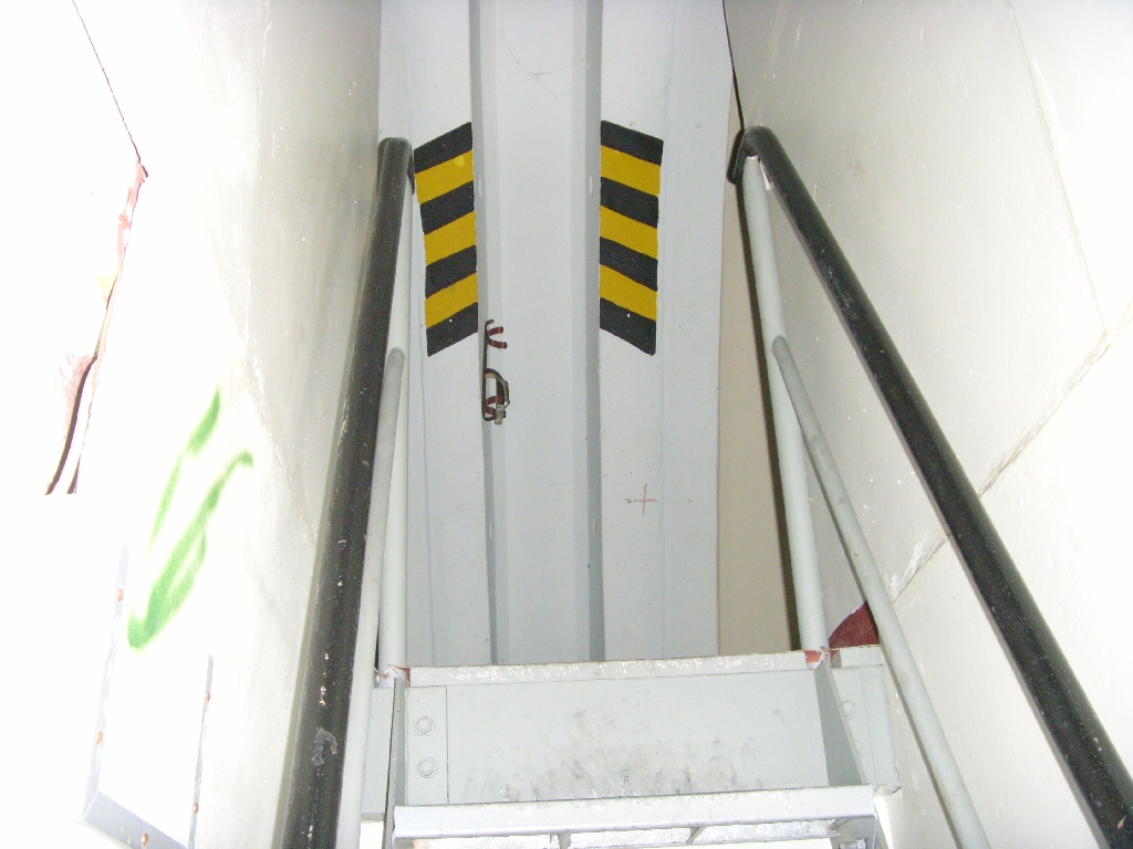 Treppenaufgang zum1 .UG FB 75 Nord des TO 44