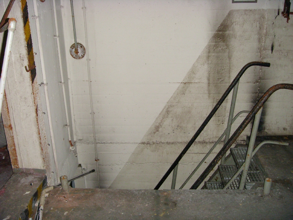 Treppenabgang zum 2.UG des TO 45