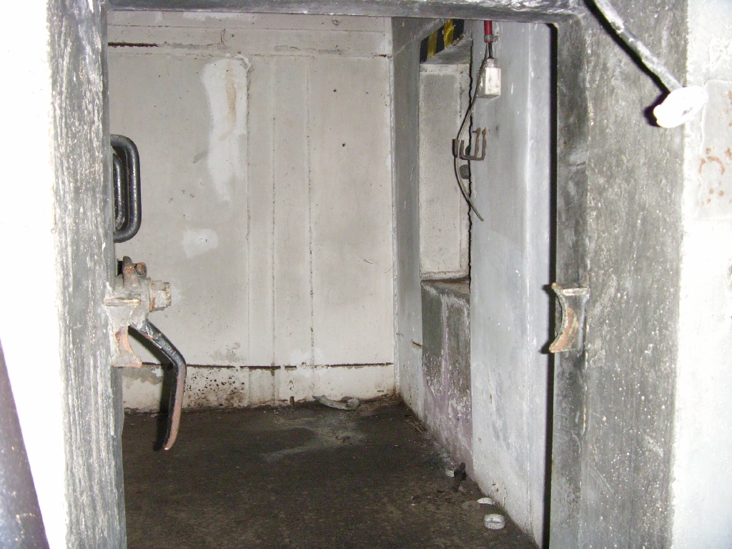 Notausgang im 1.UG FB-75 Ost des TO 45