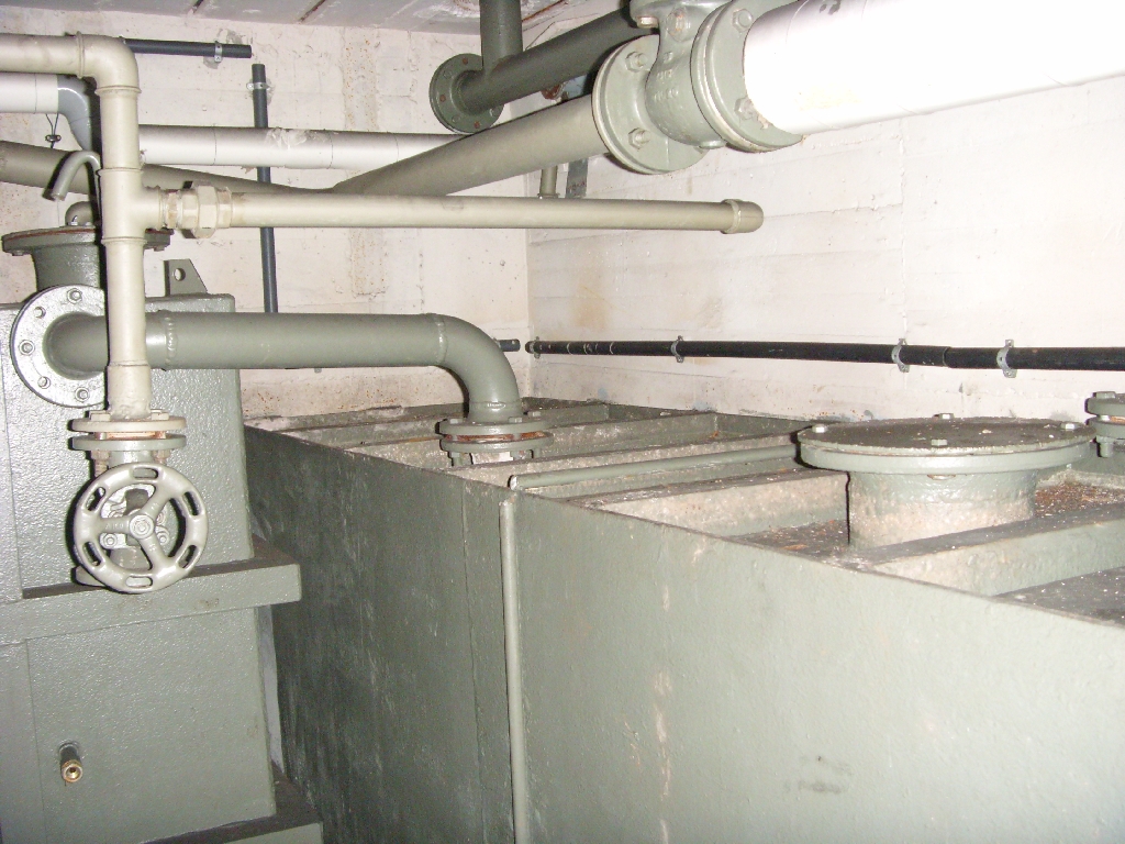 Wasserversorgung/Kälte im 2.UG Verbinder des TO 45