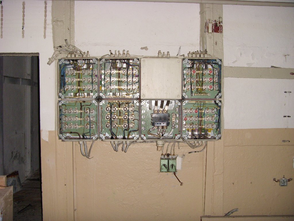 Komplex aus 6 FB-3 + Monolith