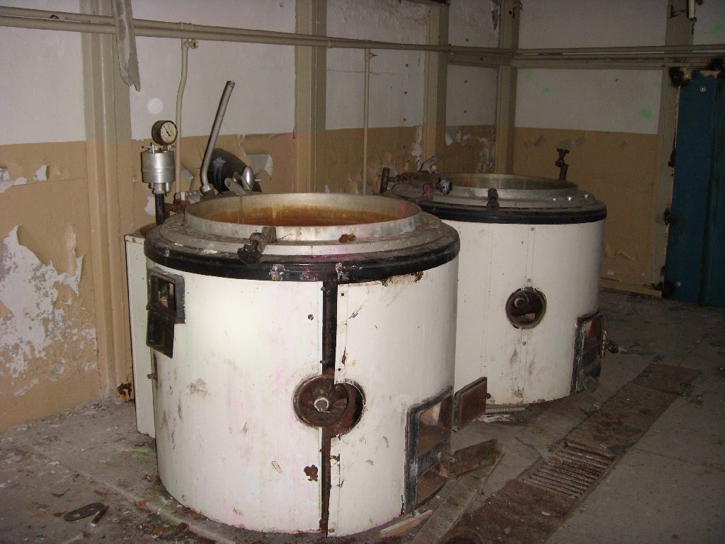 Komplex aus 6 FB-3 + Monolith