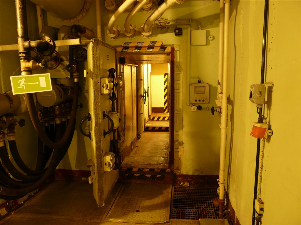 Verbindungsgang Neubau/Altbau, Tambour Altbau