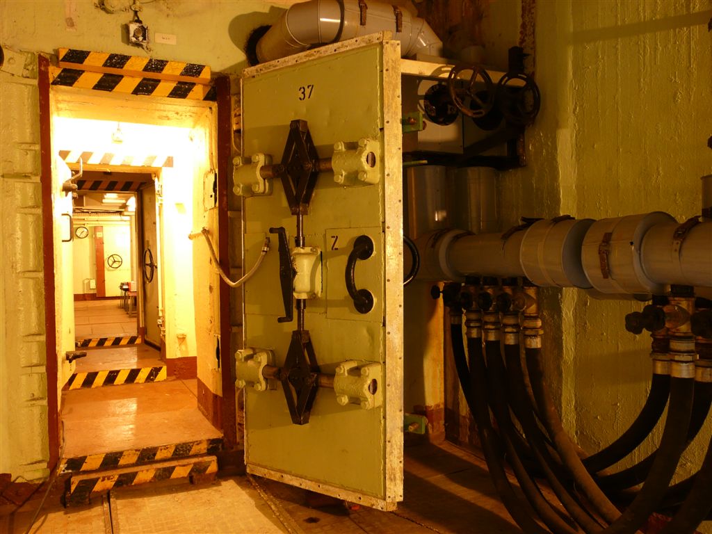 Verbindungsgang Neubau/Altbau, Tambour Neubau