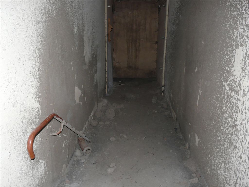 zubetonierter Treppenabgang Zugangsbauwerk Neubau