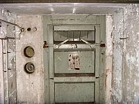 Verschweißter Zugang zur linken Vorschleuse