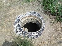 Hügel und Garagen OBORONA 14