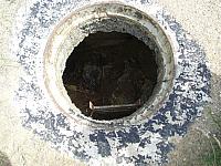 Hügel und Garagen OBORONA 14