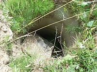 Hügel und Garagen OBORONA 14