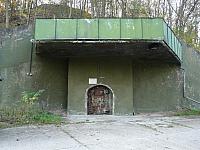 Lasteneingang Altbau